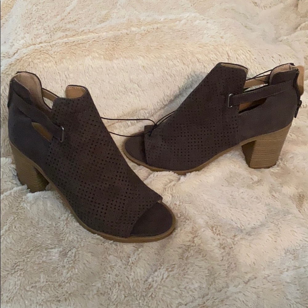 COPY - New with tags Express peep toe booties